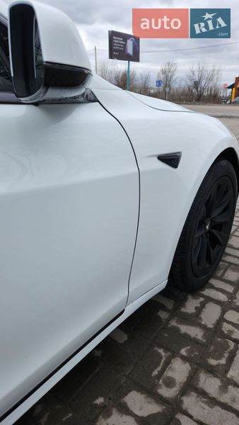 Ліфтбек Tesla Model S 2016 в Києві