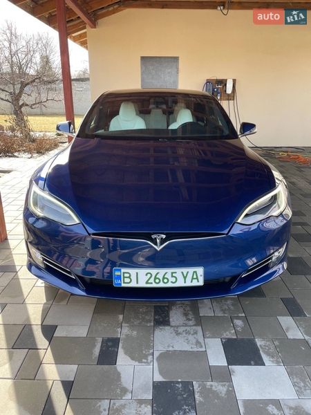 Лифтбек Tesla Model S 2019 в Днепре