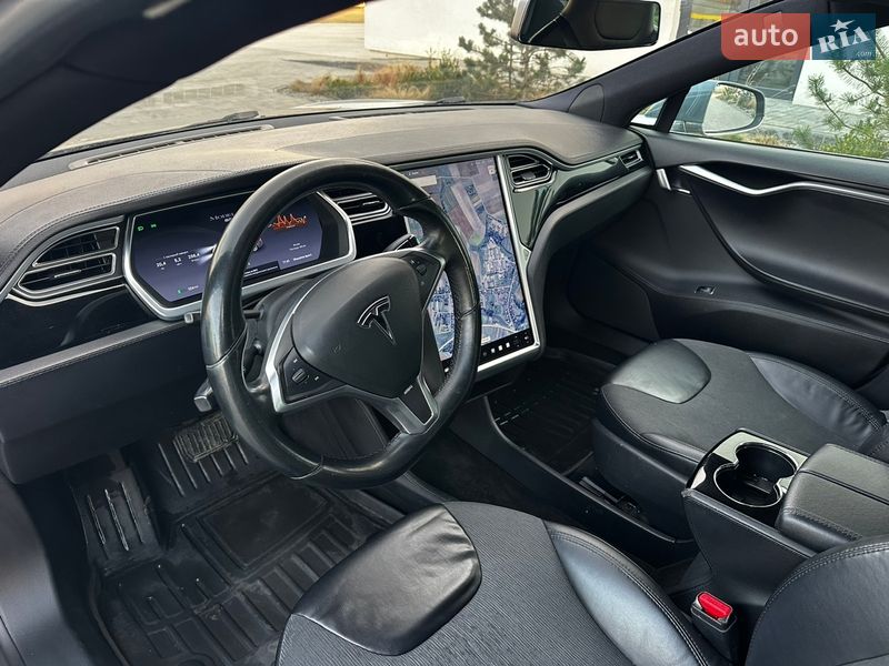 Лифтбек Tesla Model S 2013 в Луцке