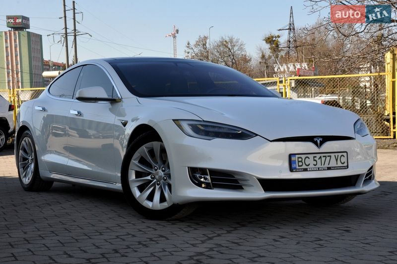 Tesla Model S 2017