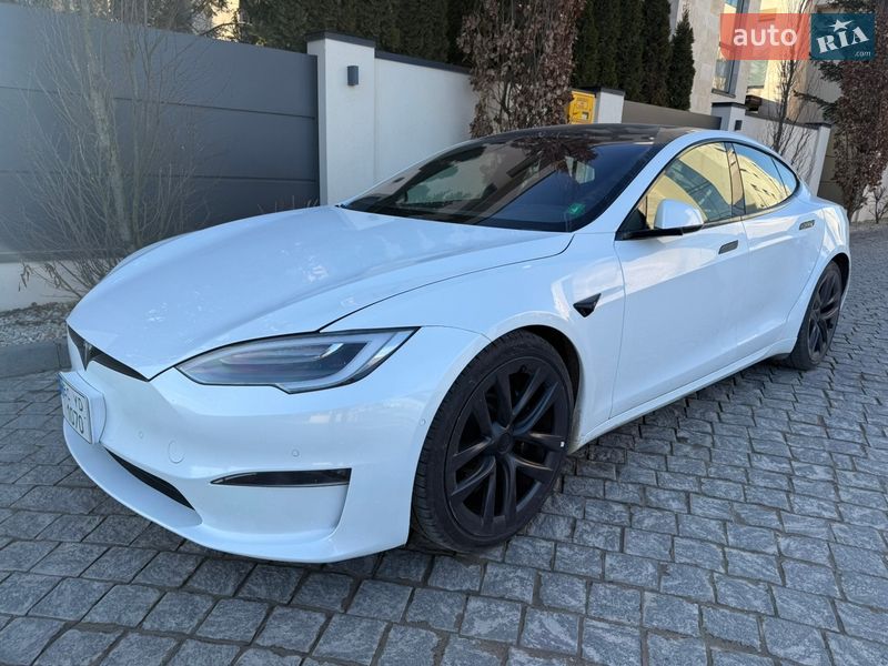Лифтбек Tesla Model S 2022 в Львове