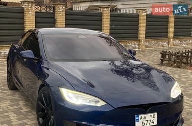 Лифтбек Tesla Model S 2017 в Николаеве