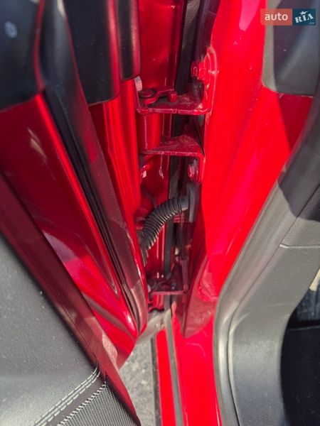 Ліфтбек Tesla Model S 2014 в Черкасах фото 40 Ліфтбек Tesla Model S 2014 в Черкасах