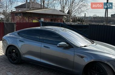 Ліфтбек Tesla Model S 2013 в Львові