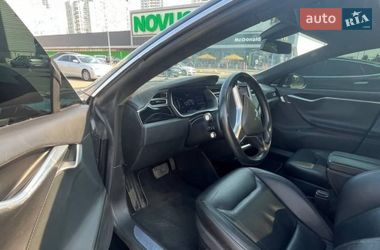 Ліфтбек Tesla Model S 2015 в Львові