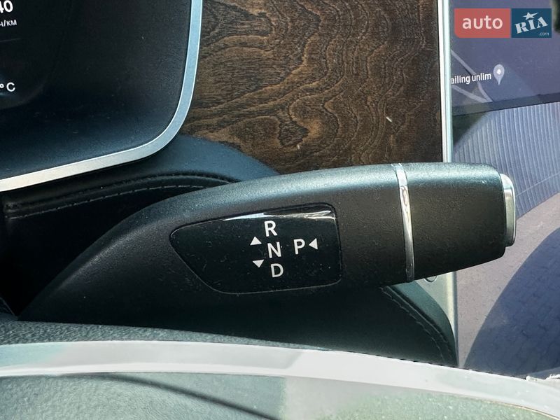 Ліфтбек Tesla Model S 2016 в Львові