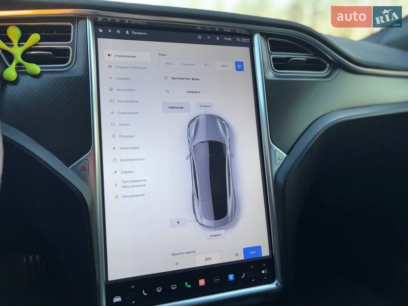 Лифтбек Tesla Model S 2017 в Коломые