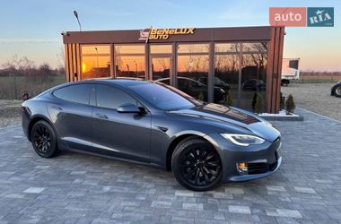 Лифтбек Tesla Model S 2017 в Коломые