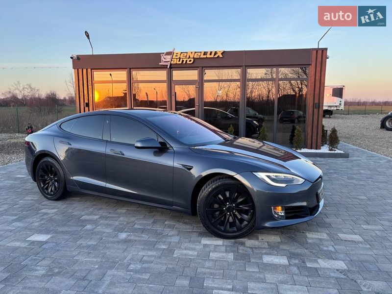 Tesla Model S 2017
