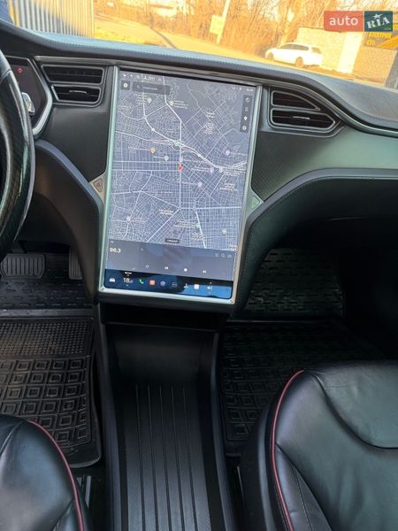 Лифтбек Tesla Model S 2013 в Кривом Роге