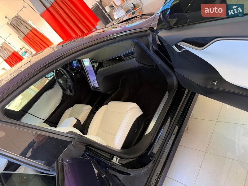 Лифтбек Tesla Model S 2018 в Одессе