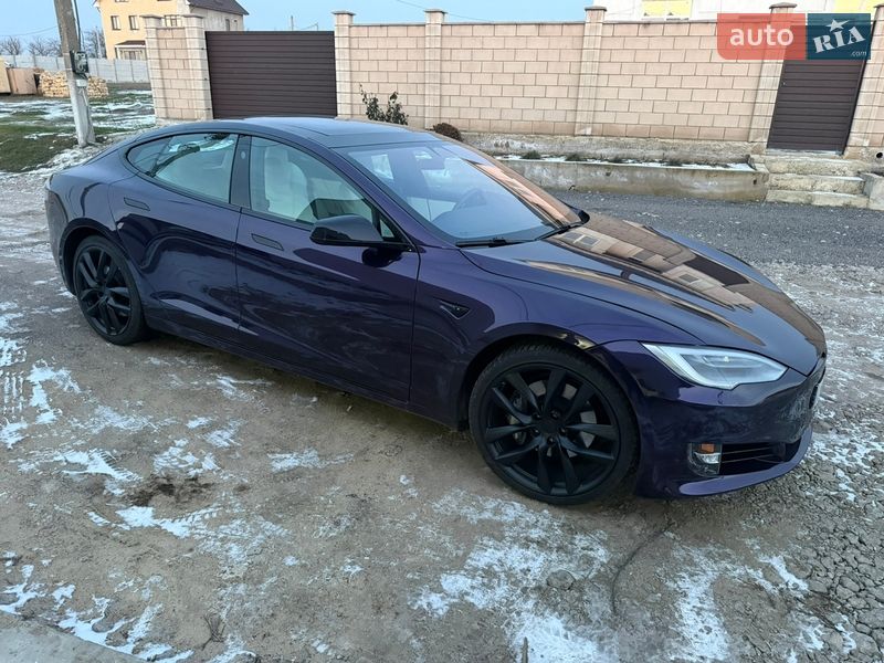 Ліфтбек Tesla Model S 2018 в Одесі