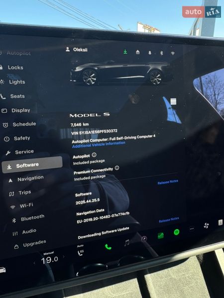 Лифтбек Tesla Model S 2023 в Киеве