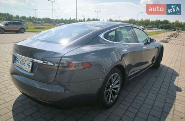 Лифтбек Tesla Model S 2017 в Львове