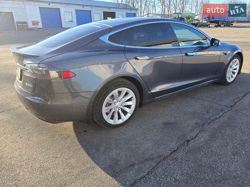 Лифтбек Tesla Model S 2018 в Кропивницком фото 4 Лифтбек Tesla Model S 2018 в Кропивницком