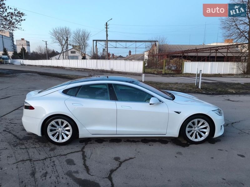 Ліфтбек Tesla Model S 2016 в Білій Церкві