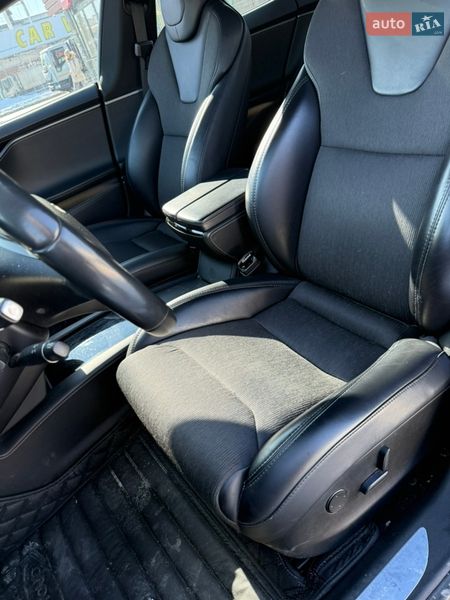 Лифтбек Tesla Model S 2018 в Киеве фото 22 Лифтбек Tesla Model S 2018 в Киеве