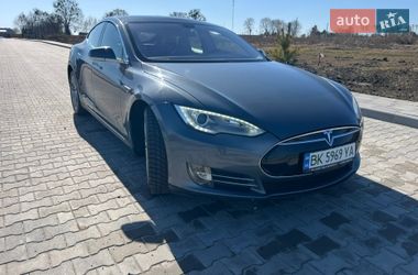Лифтбек Tesla Model S 2013 в Ровно