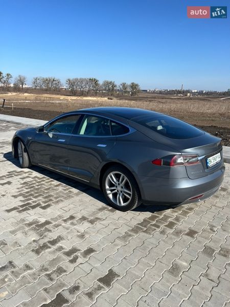 Лифтбек Tesla Model S 2013 в Ровно фото 6 Лифтбек Tesla Model S 2013 в Ровно
