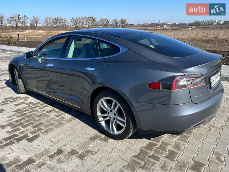 Лифтбек Tesla Model S 2013 в Ровно фото 8 Лифтбек Tesla Model S 2013 в Ровно