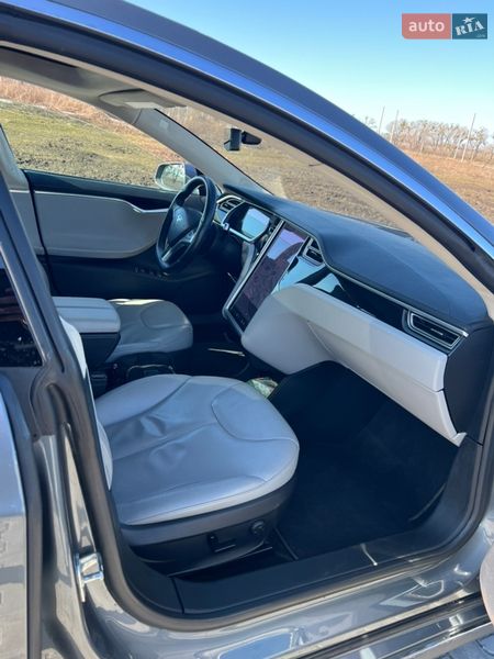Лифтбек Tesla Model S 2013 в Ровно фото 23 Лифтбек Tesla Model S 2013 в Ровно