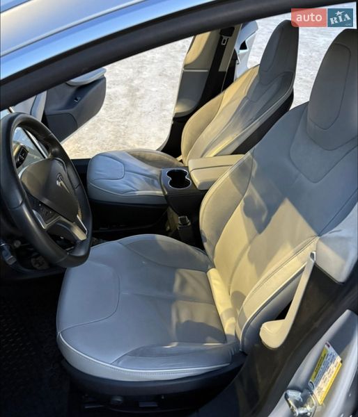 Ліфтбек Tesla Model S 2014 в Києві