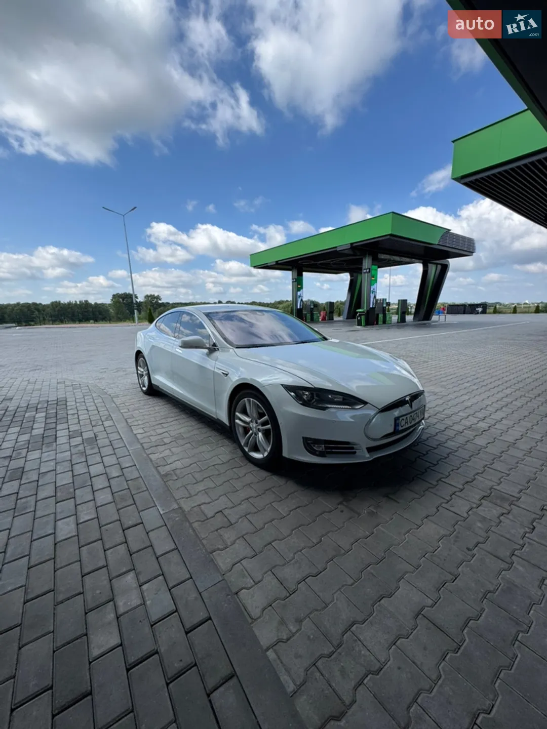 2015 Tesla Model S - мініатюра 2