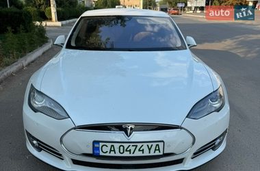 Лифтбек Tesla Model S 2015 в Бершади