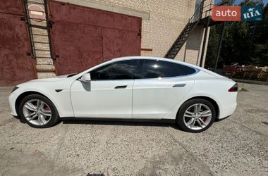 Лифтбек Tesla Model S 2015 в Бершади фото 10 Лифтбек Tesla Model S 2015 в Бершади