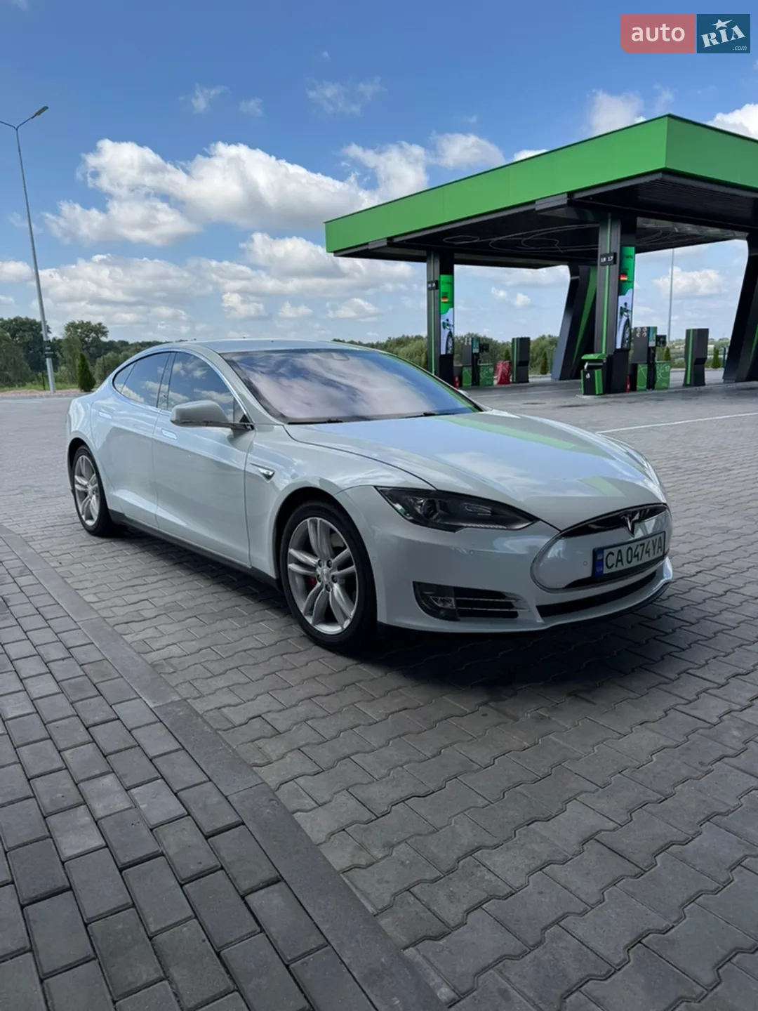 2015 Tesla Model S - мініатюра 12