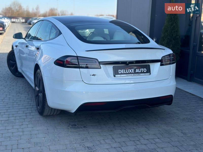 Ліфтбек Tesla Model S 2023 в Івано-Франківську