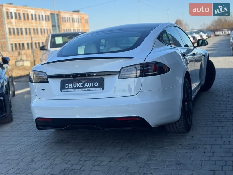 Ліфтбек Tesla Model S 2023 в Івано-Франківську