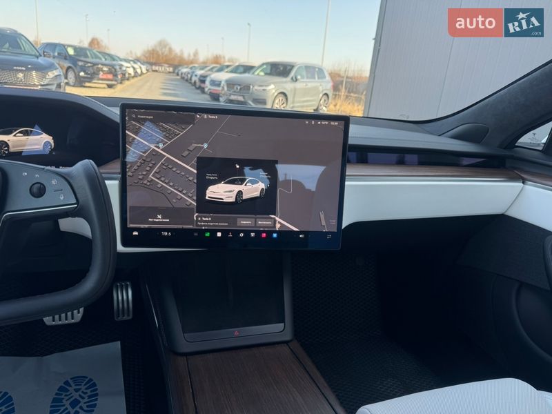 Ліфтбек Tesla Model S 2023 в Івано-Франківську