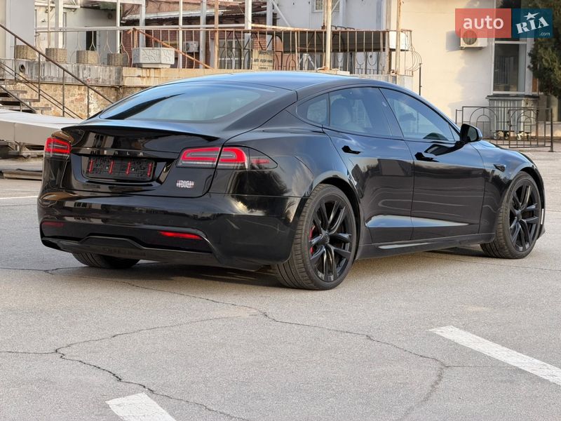 Ліфтбек Tesla Model S 2024 в Запоріжжі