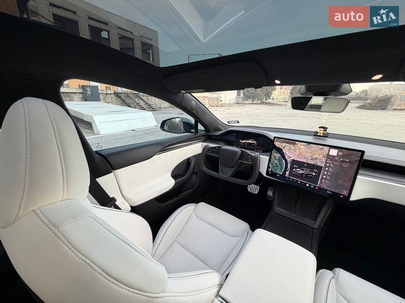 Ліфтбек Tesla Model S 2024 в Запоріжжі