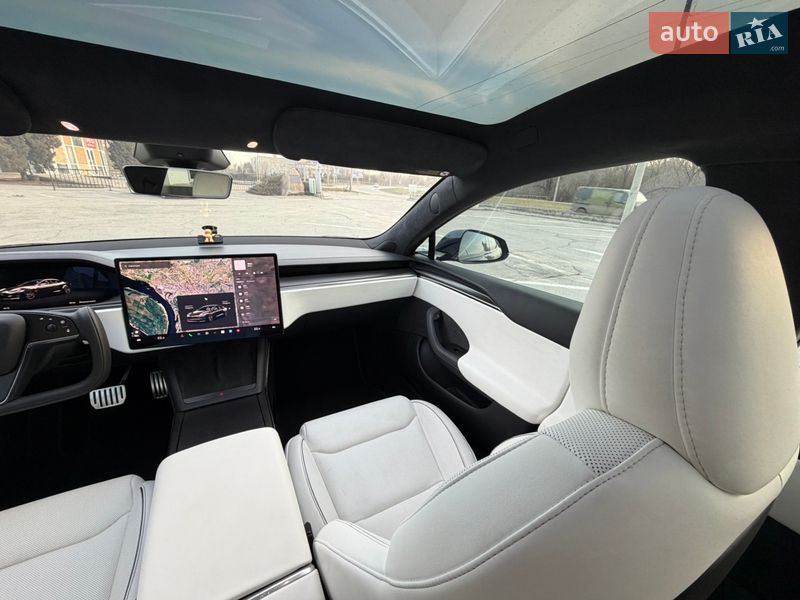 Ліфтбек Tesla Model S 2024 в Запоріжжі