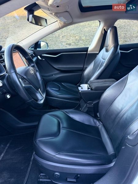 Лифтбек Tesla Model S 2014 в Киеве