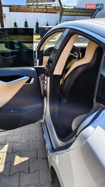 Лифтбек Tesla Model S 2014 в Глыбокой