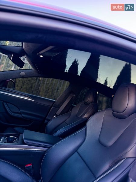 Лифтбек Tesla Model S 2024 в Одессе