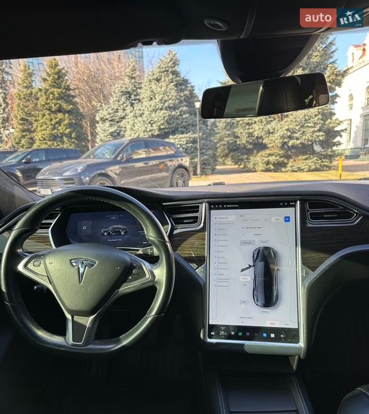 Ліфтбек Tesla Model S 2015 в Одесі