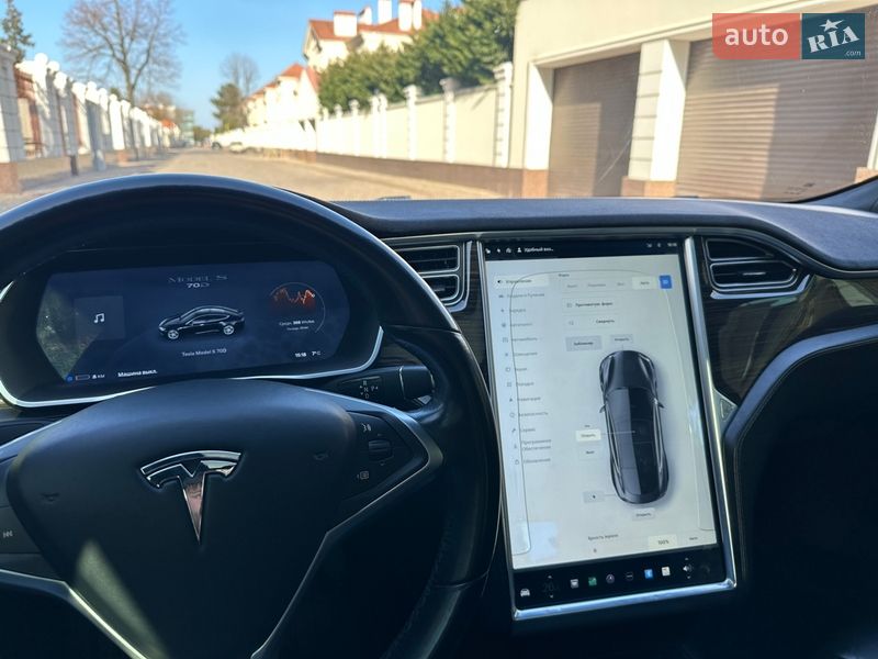 Ліфтбек Tesla Model S 2015 в Одесі
