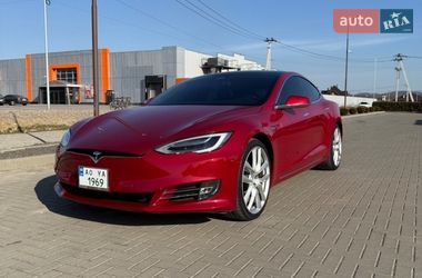 Ліфтбек Tesla Model S 2020 в Хусті