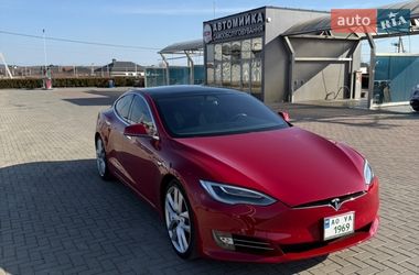Ліфтбек Tesla Model S 2020 в Хусті