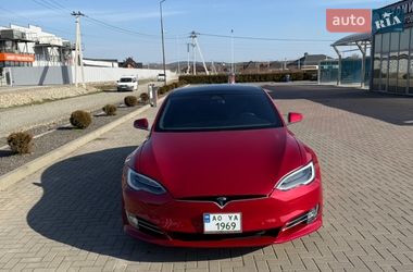 Ліфтбек Tesla Model S 2020 в Хусті