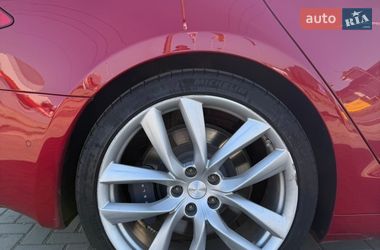 Ліфтбек Tesla Model S 2020 в Хусті