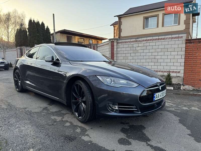 Лифтбек Tesla Model S 2014 в Софиевской Борщаговке фото 14 Лифтбек Tesla Model S 2014 в Софиевской Борщаговке