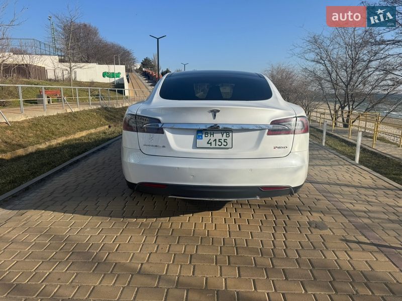 Ліфтбек Tesla Model S 2015 в Чорноморську фото 4 Ліфтбек Tesla Model S 2015 в Чорноморську
