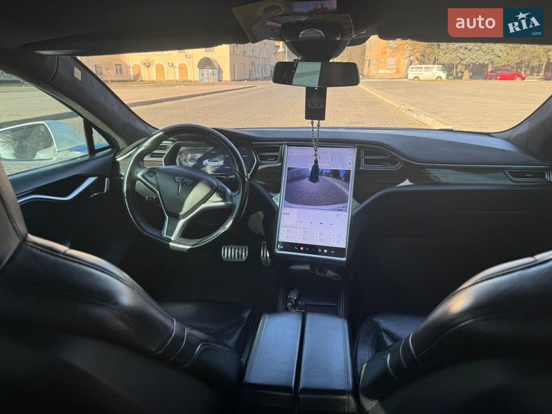 Ліфтбек Tesla Model S 2015 в Чорноморську фото 12 Ліфтбек Tesla Model S 2015 в Чорноморську