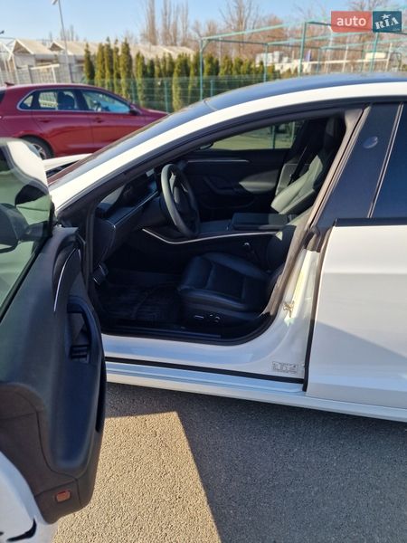 Лифтбек Tesla Model S 2023 в Одессе