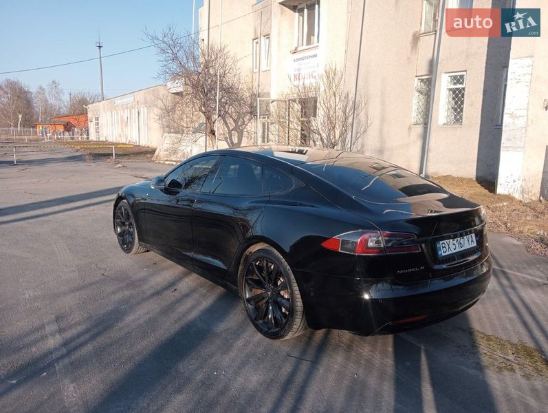 Ліфтбек Tesla Model S 2014 в Шепетівці